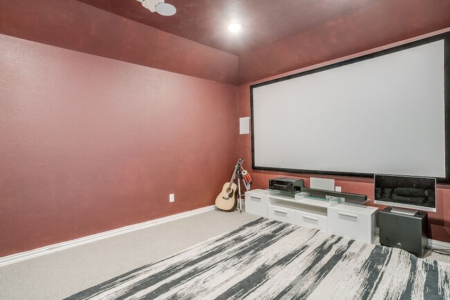 Building Photo - 550 Peppercress Ln
