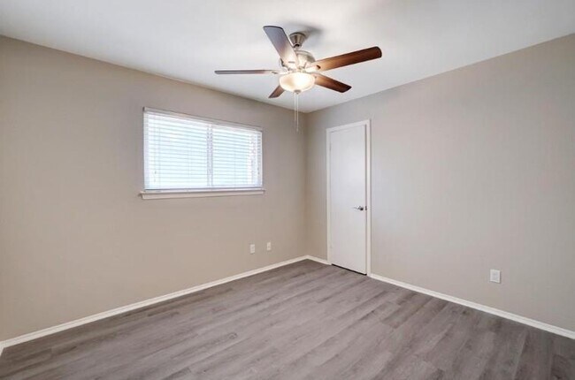 Building Photo - 11428 Bristle Oak Trail