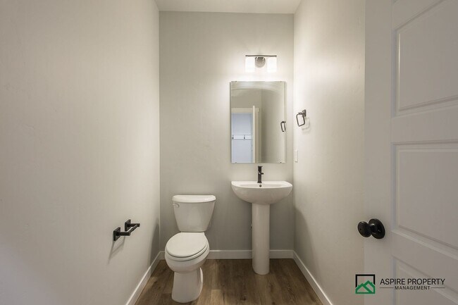 Building Photo - BRAND NEW 4 Bed 2.5 Bath Home