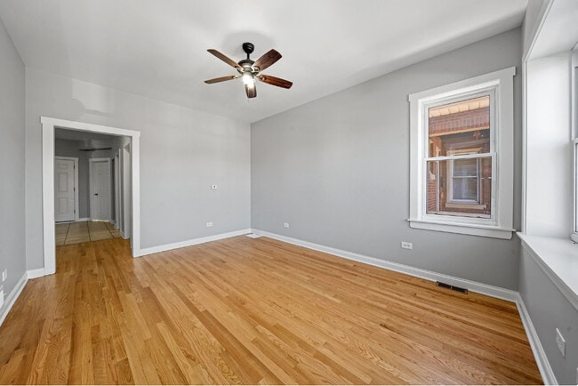 Building Photo - 1532 S Lombard Ave