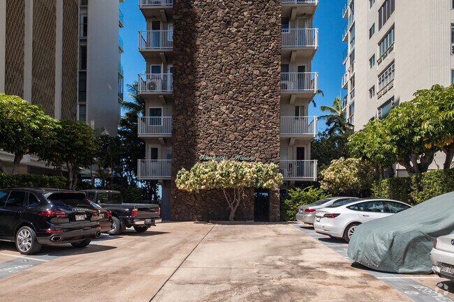 Building Photo - Oceanside Manor