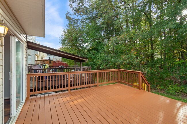 Building Photo - 207 Langdon Farm Cir