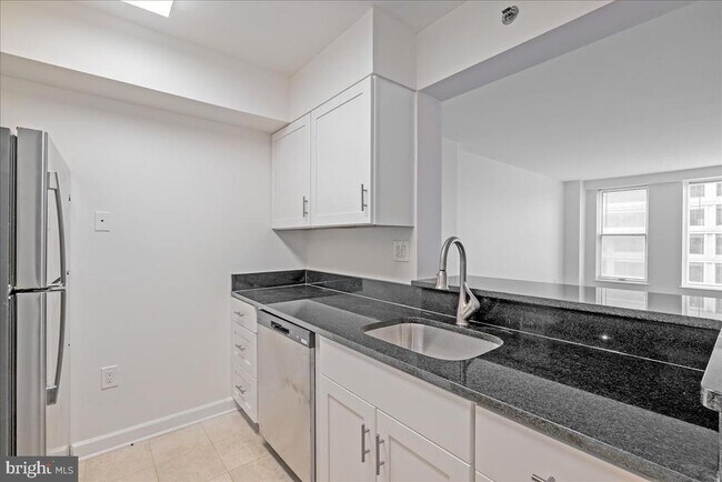 Building Photo - 601 Pennsylvania Ave NW