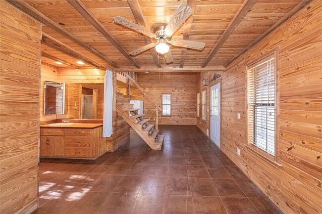 Building Photo - 105 Ridge Oak Dr