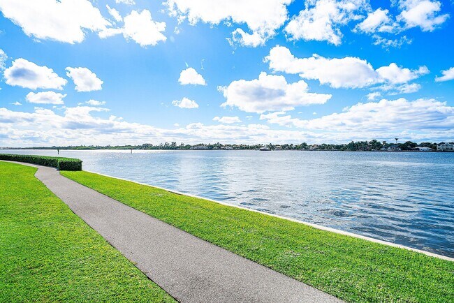 Building Photo - 2170 Ibis Isle Rd