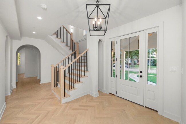 Building Photo - 1037 Belleforte Ave