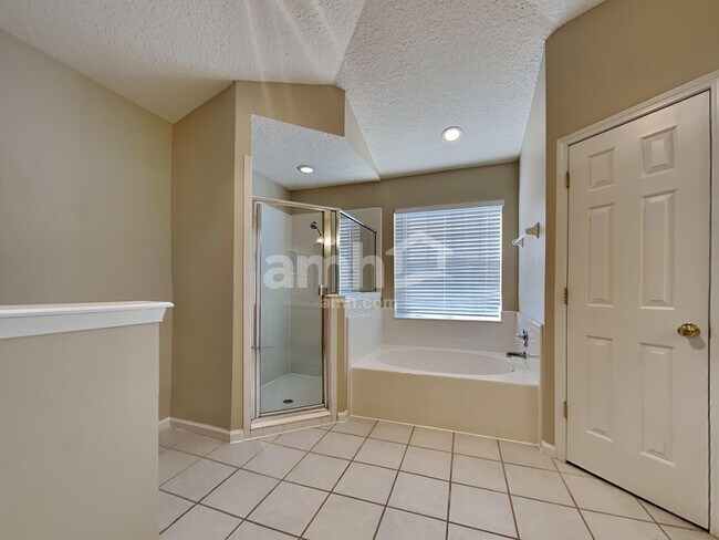 Building Photo - 1411 Heather Glen Ln