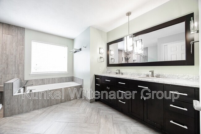 Building Photo - 1313 Winding Creek Ct