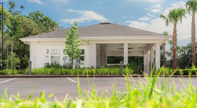 Building Photo - 110 Zora Pl