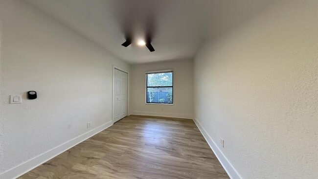 Building Photo - 1426 40th St S