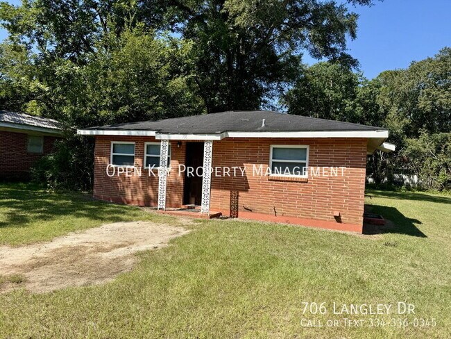 Primary Photo - 706 Langley Dr