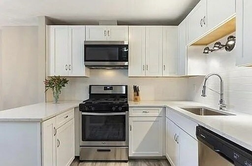 Building Photo - 1024 Main St