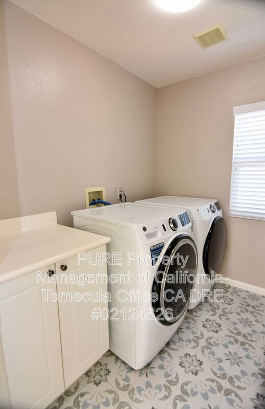 Building Photo - 31824 Via Del Paso