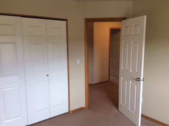 Building Photo - 668 SE Jack Ave