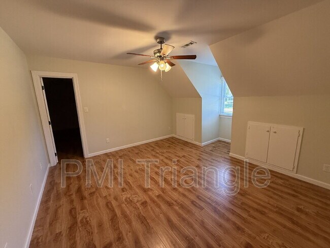 Building Photo - 4301 Ellinwood Dr