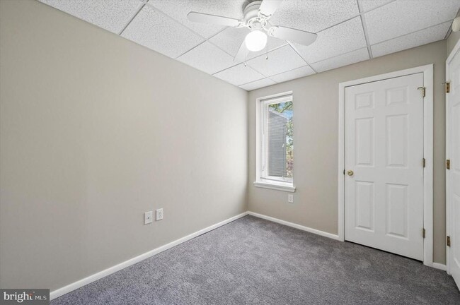 Building Photo - 431 Iroquois St
