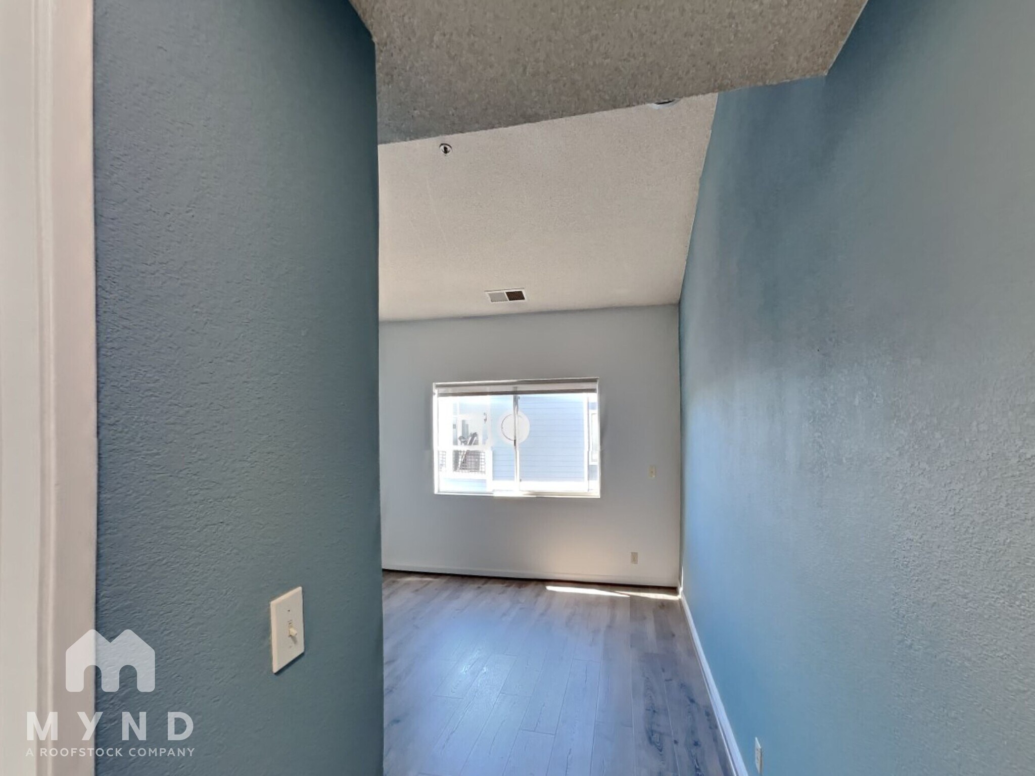 Building Photo - 25445 Southwick Dr