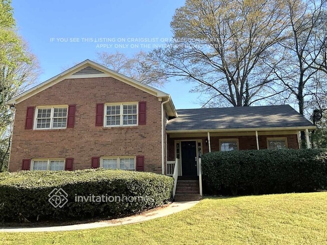 Building Photo - 1441 Albans Ct