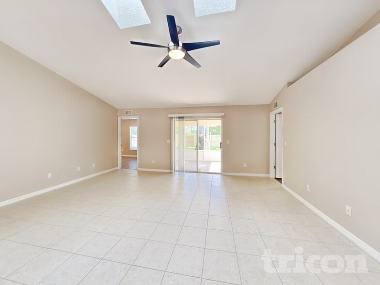 Building Photo - 95 Putter Dr