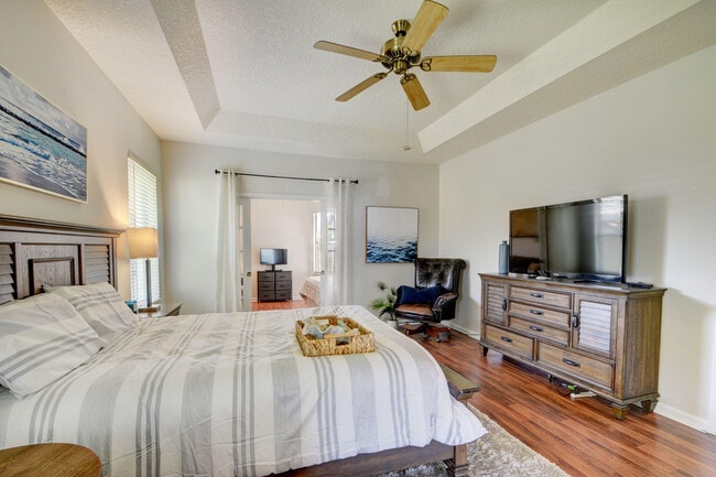 Building Photo - 13805 Folkestone Cir