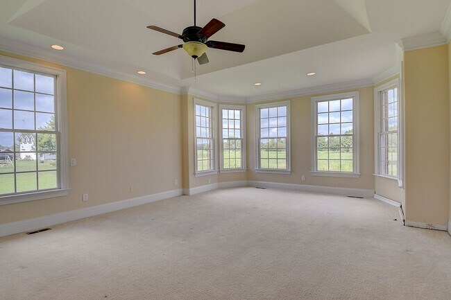 Building Photo - BEAUTIFUL HOME FOR RENT SOUTH CHESAPEAKE!