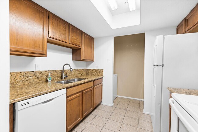 Building Photo - 14777 Wunderlich Dr