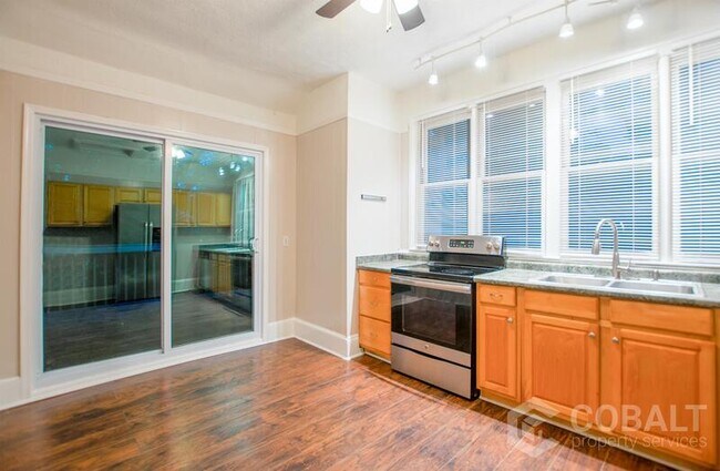 Building Photo - 1326 North Avenue NE