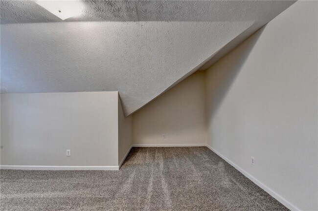Building Photo - 3112 Sentinel Cir