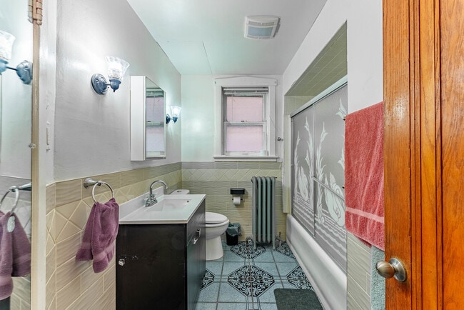 Building Photo - 1632 50th Ct