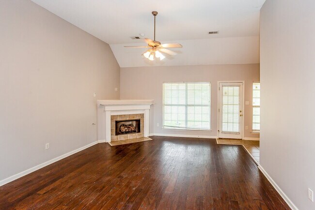 Building Photo - 5969 Telford Dr