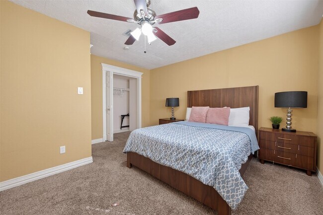 Building Photo - 13703 Templar Ln
