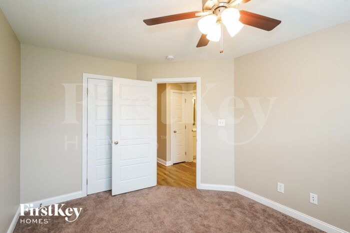 Building Photo - 1046 Whitney Dr