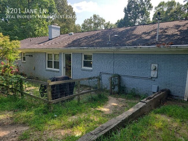 Building Photo - 4201 Jane Ln