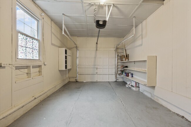 Building Photo - 2414 Fairmont Blvd