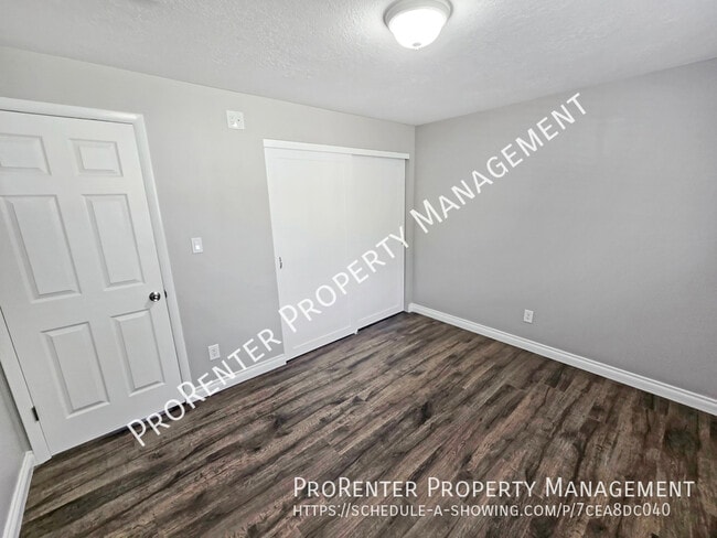 Building Photo - 1722 N 670 W