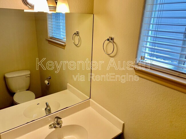 Building Photo - 1535 Parkfield Cir