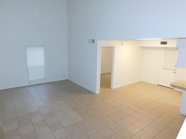 Building Photo - 8208 Hood Cir