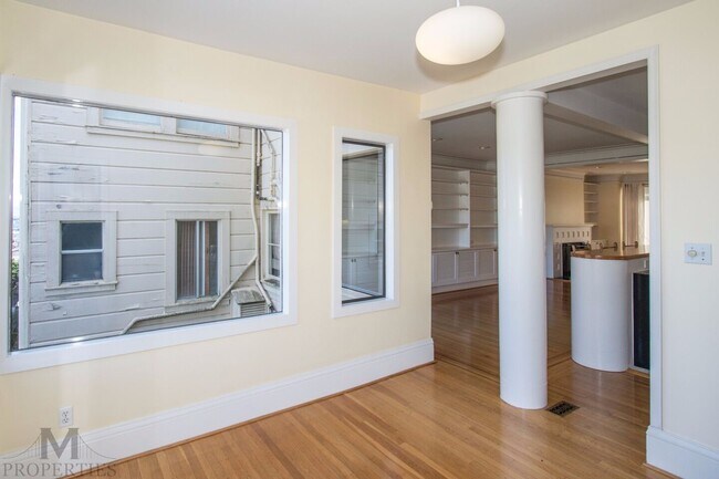 Building Photo - Eureka Valley/Castro 4 Bed + Bonus Room, 3 Bath, 2 Car Garage, City & Valley Views