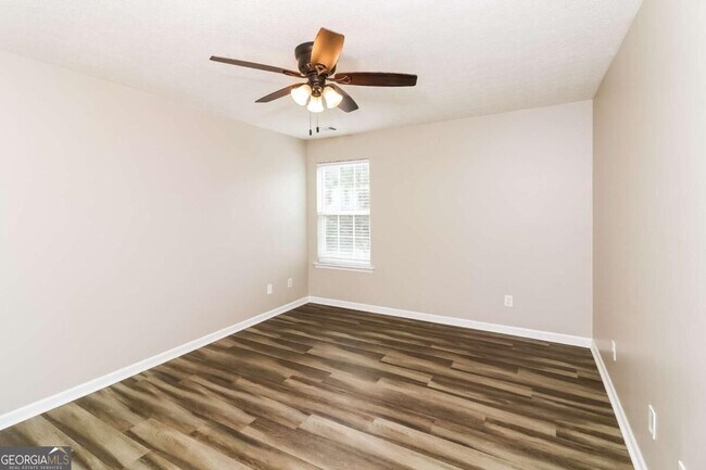Building Photo - 127 Silver Fox Trail