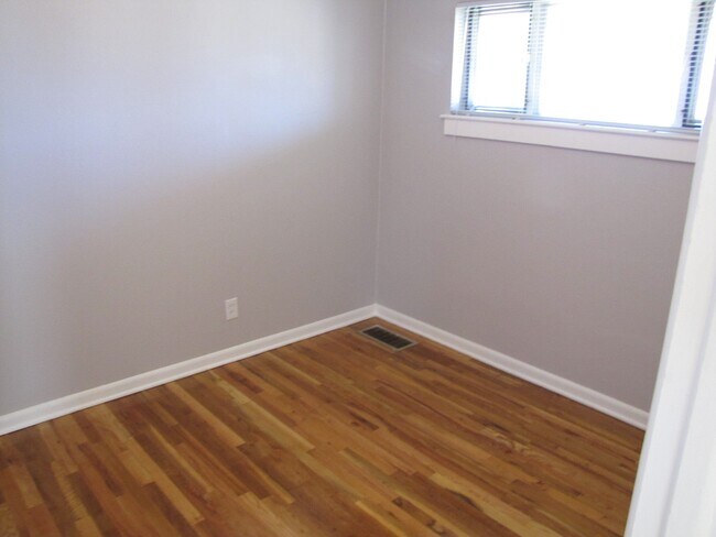 Building Photo - 4010 Jay Street, Unit 4010