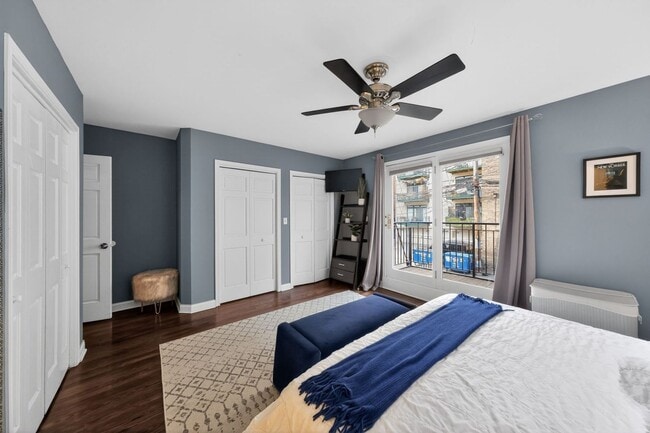 Building Photo - 724 W Briar Pl