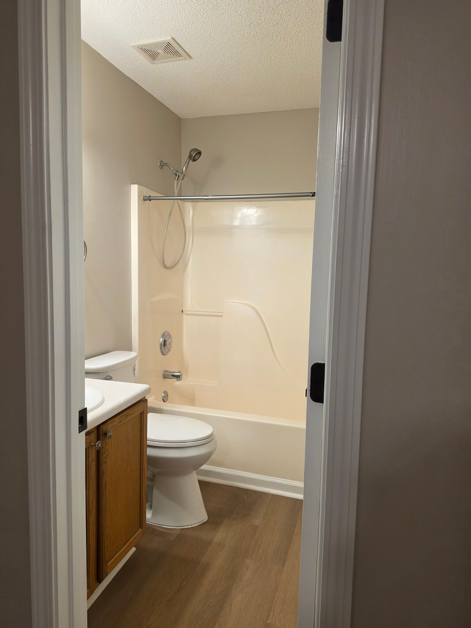 Building Photo - 140 Halo Trce