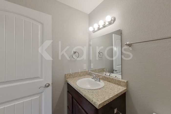 Building Photo - 3903 Thomas St