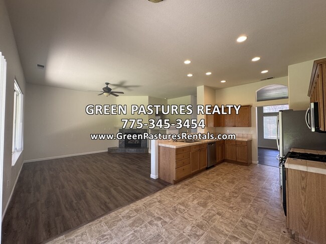 Building Photo - 1045 Brierwood Ln