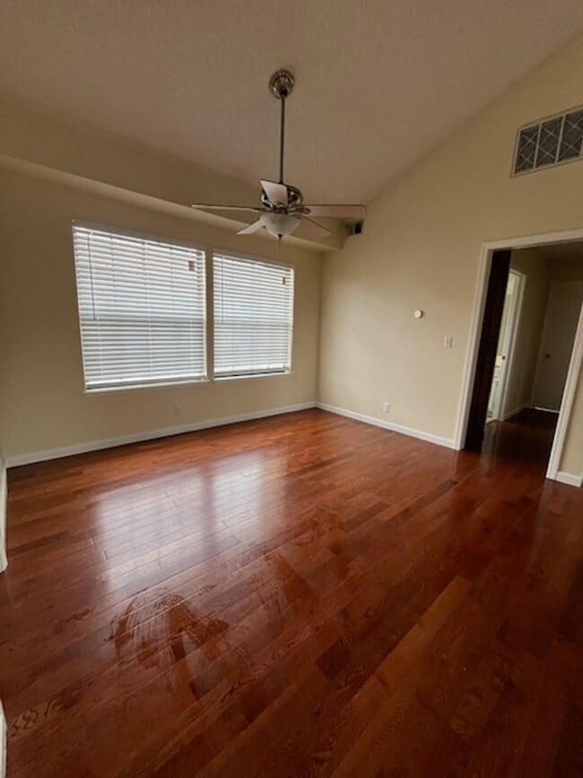 Building Photo - 14419 Outrigger Dr