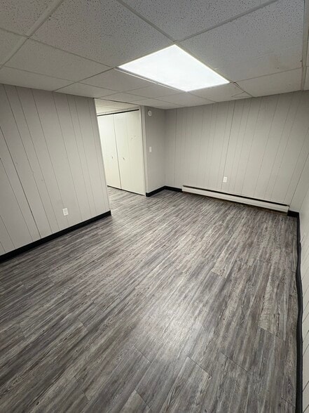 Building Photo - 34130 Utica Rd