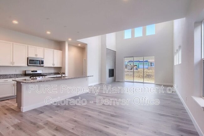 Building Photo - 1057 Torrey St