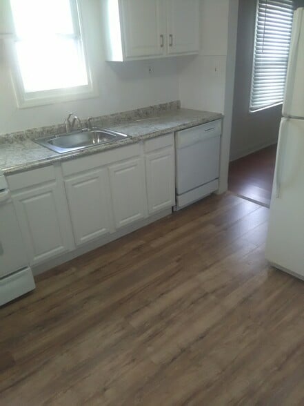 KITCHEN - 324 Fisher Avenue