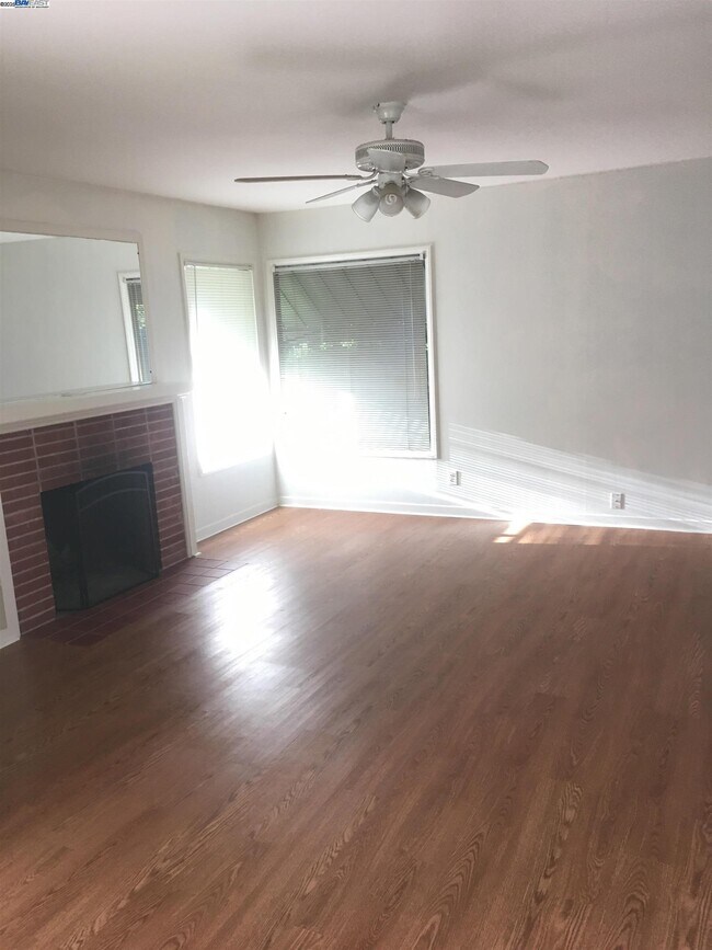 Building Photo - 500 Fortuna Ave