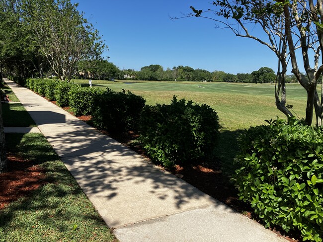 Building Photo - 1523 Par Ct